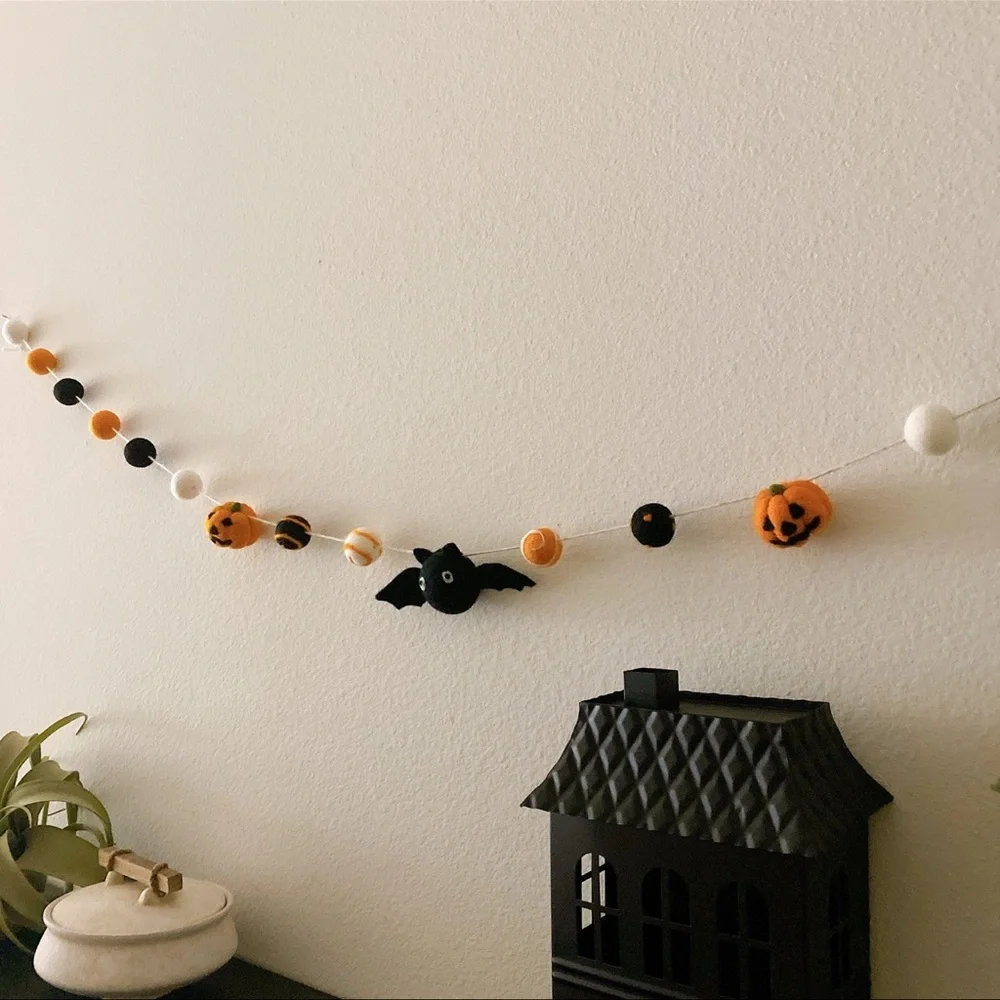 LAST ONE🔥 Jack o lantern Black Feltball Halloween Garland Bat Pumpkin Felt